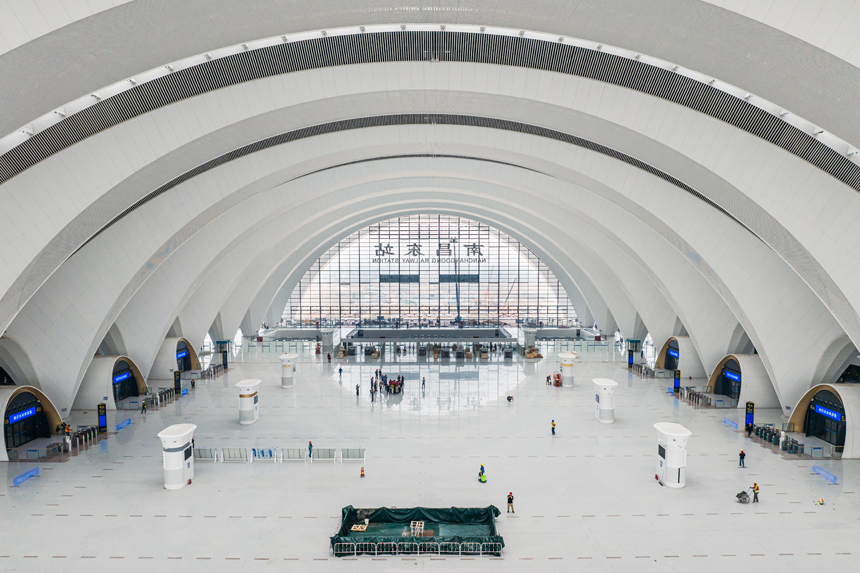 南昌東站的室內裝飾工作進入收尾階段。張萌飛攝