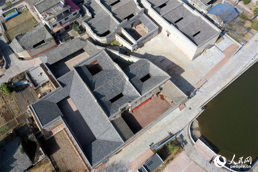 江西省南昌縣岡山鎮蠶石村的吳氏家廟。 人民網記者 時雨攝