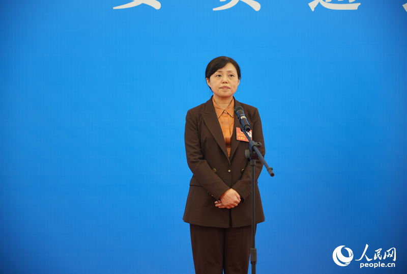 江西省政協委員，江西銀行股份有限公司黨委書記、董事長曾暉。人民網 鄒玢琦攝