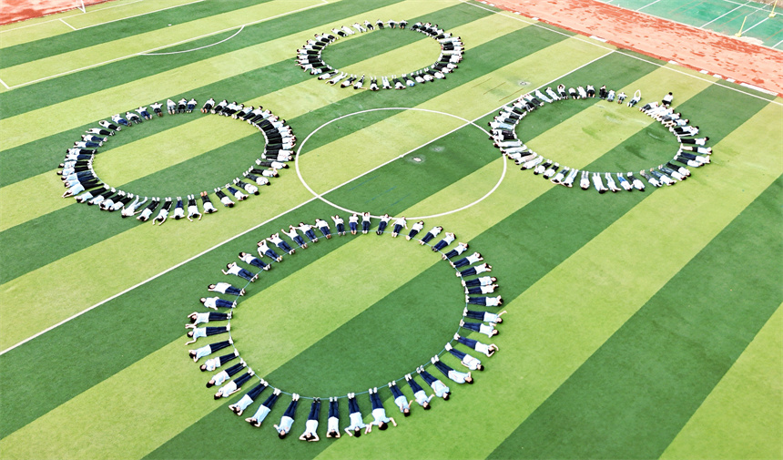 “動力圈”趣味游戲。呂春華攝