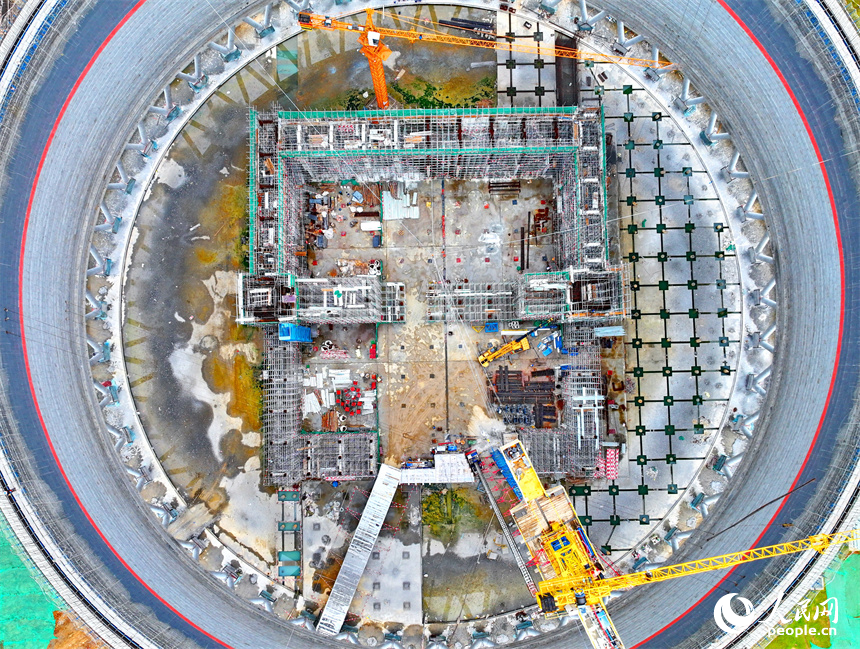 九江市湖口縣高新技術產業園區的一家火力發電廠二期2×1000MW項目建設點施工火熱。人民網 朱海鵬攝