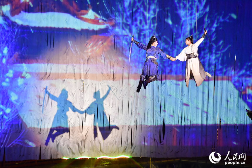 《遇見·婺源》大型戶外實景演出的現場。人民網記者 時雨攝