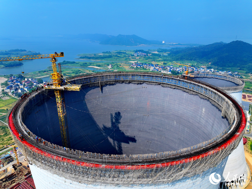 九江市湖口縣高新技術產業園區的一家火力發電廠二期2×1000MW項目正在建設中。朱海鵬攝