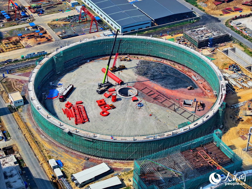 九江市湖口縣高新技術產業園區的一家火力發電廠二期2×1000MW項目正在建設中。朱海鵬攝