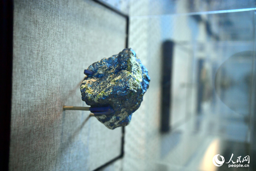 銅嶺銅礦遺址博物館內展出的與銅相關的展品。人民網記者 時雨攝