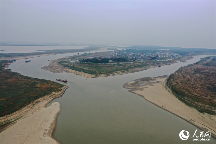 贛江和修河在永修吳城“相聚”后，匯入鄱陽湖。人民網記者 時雨攝