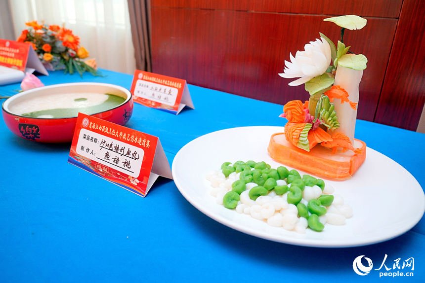 活動現場展示的贛菜。人民網記者 時雨攝