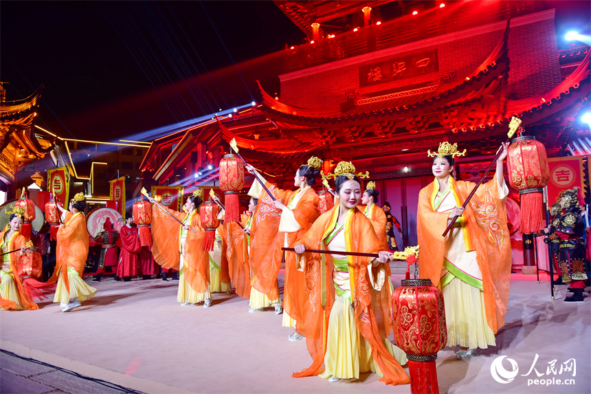 上下老街開街運營活動現場。人民網 朱海鵬攝