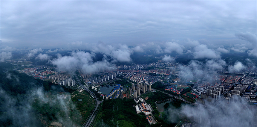 空中俯瞰全南縣城，如夢如幻。