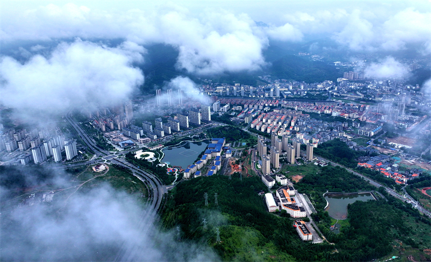 空中俯瞰全南縣城，如夢如幻。