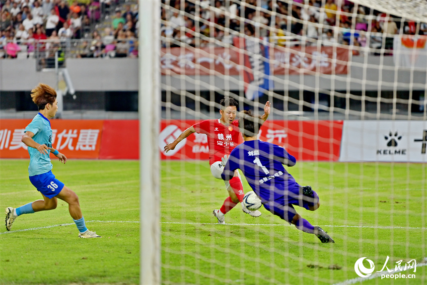 比賽精彩瞬間。人民網 朱海鵬攝