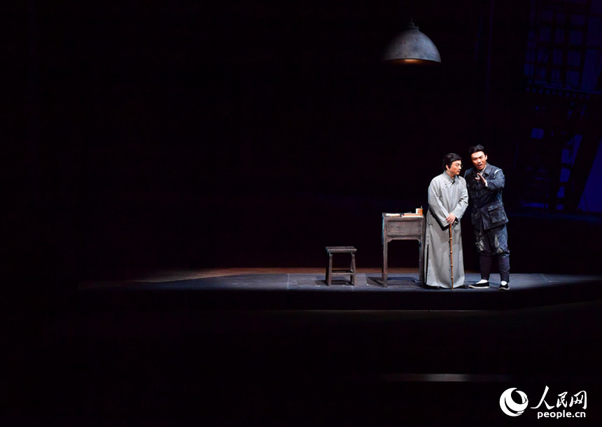 新編弋陽腔《可愛的中國》在贛劇院大劇場盛大首演。人民網記者 時雨攝