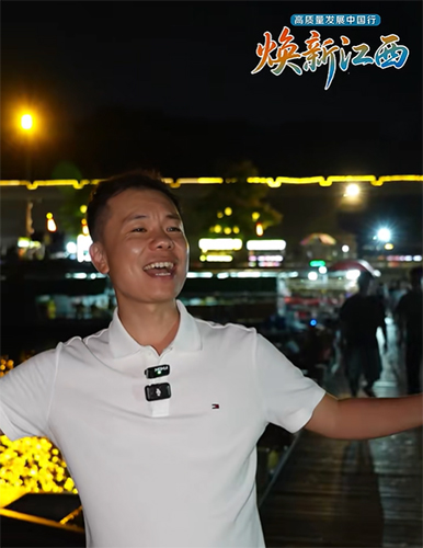 客家山歌傳承人謝德明唱響客家山歌”