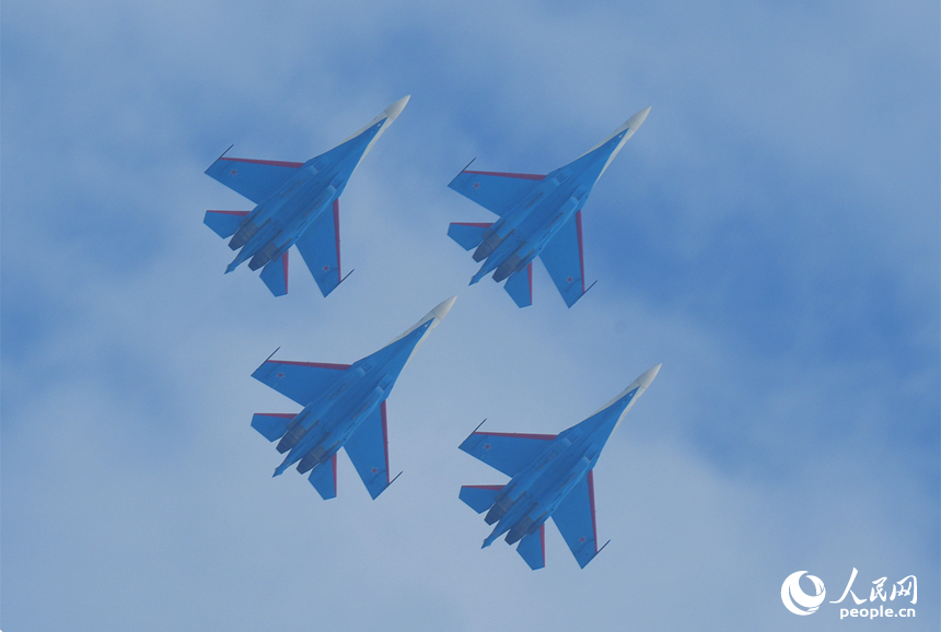 探營南昌飛行大會，部分表演機型在現場進行彩排演練。人民網記者 毛思遠攝